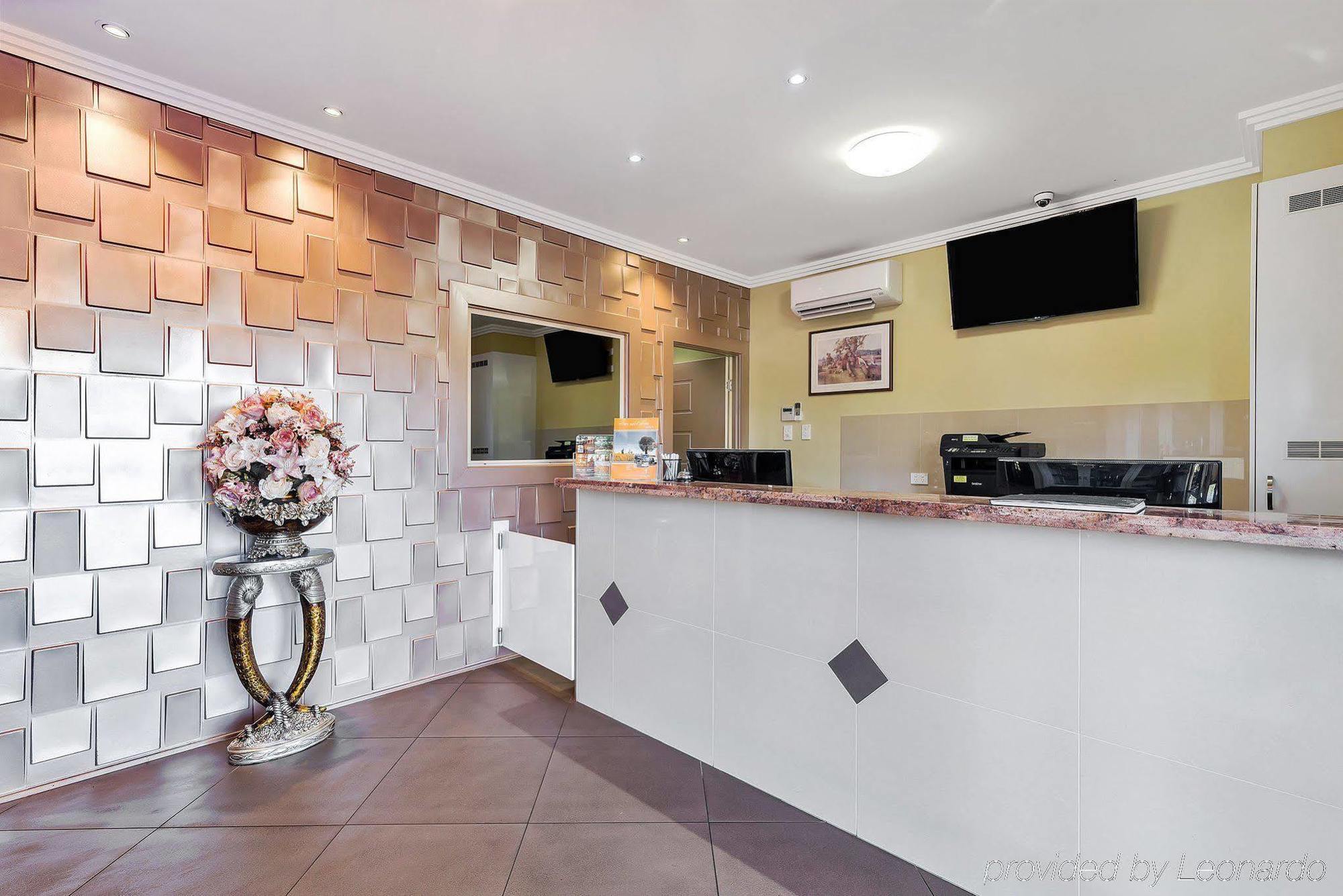 Swagsman Motel Miles Екстер'єр фото