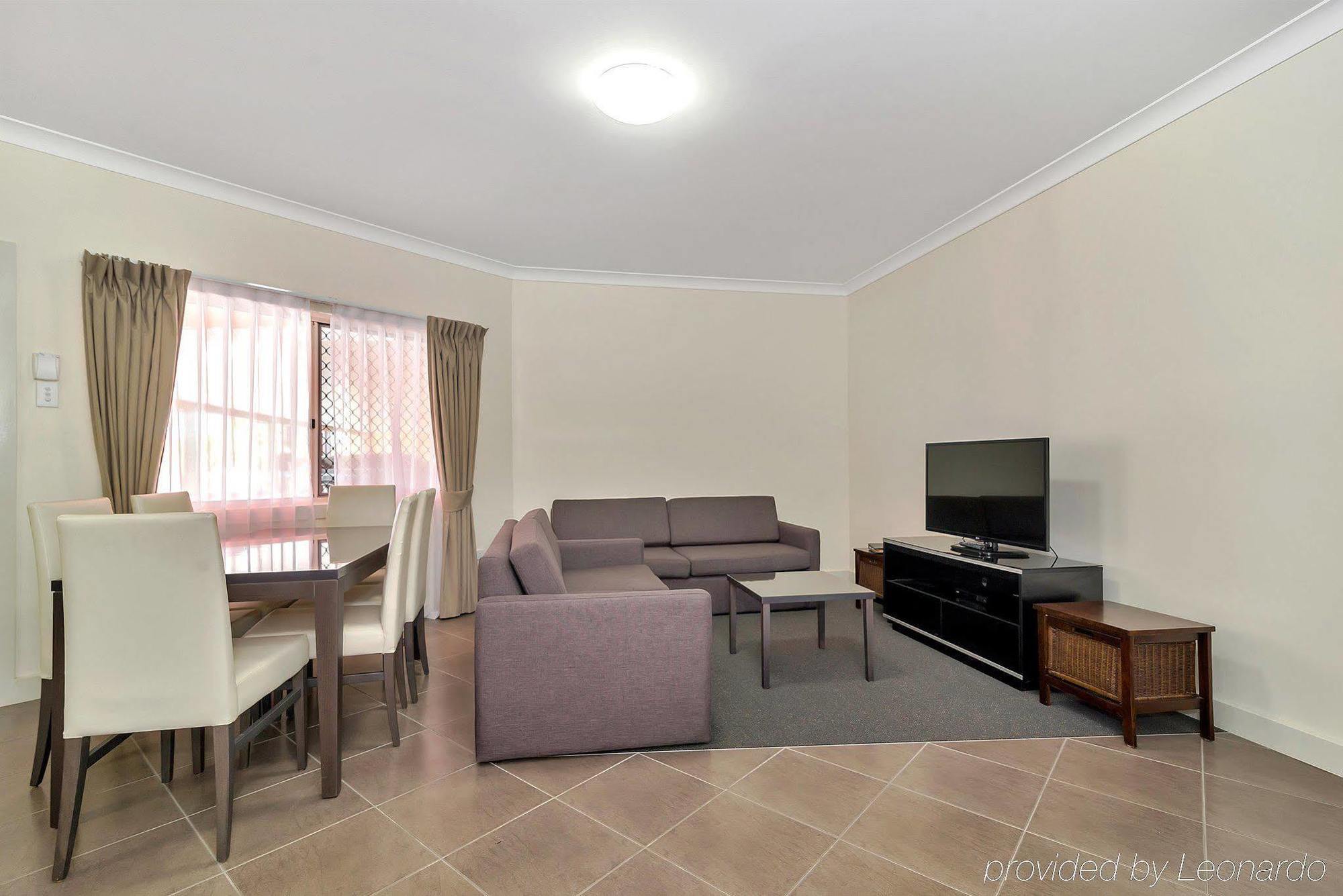 Swagsman Motel Miles Екстер'єр фото